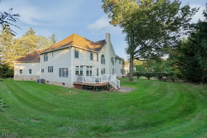18 Wildwood Ter, Watchung Boro, NJ 07069, Watchung, New Jersey, United States. - Photo 9