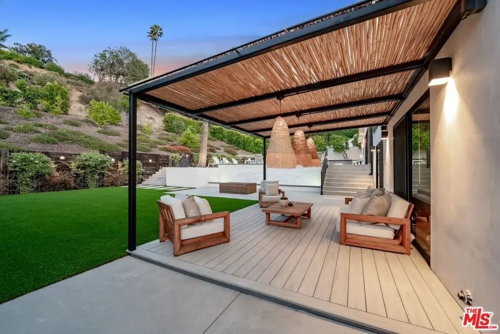 20226 Lorenzana Drive, Los Angeles, California, United States. - Photo 39