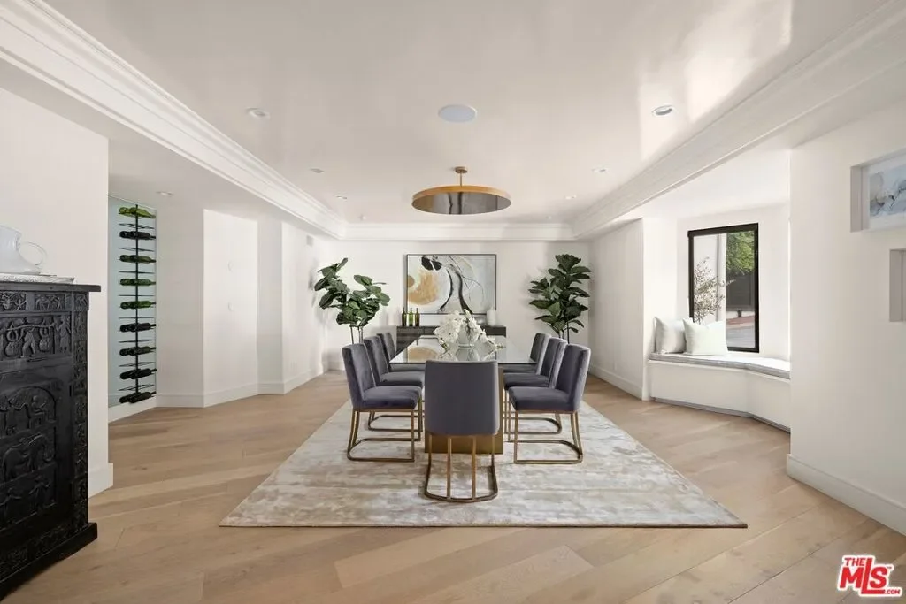 16881 Oak View Drive, Los Angeles, California, United States. - Photo 6