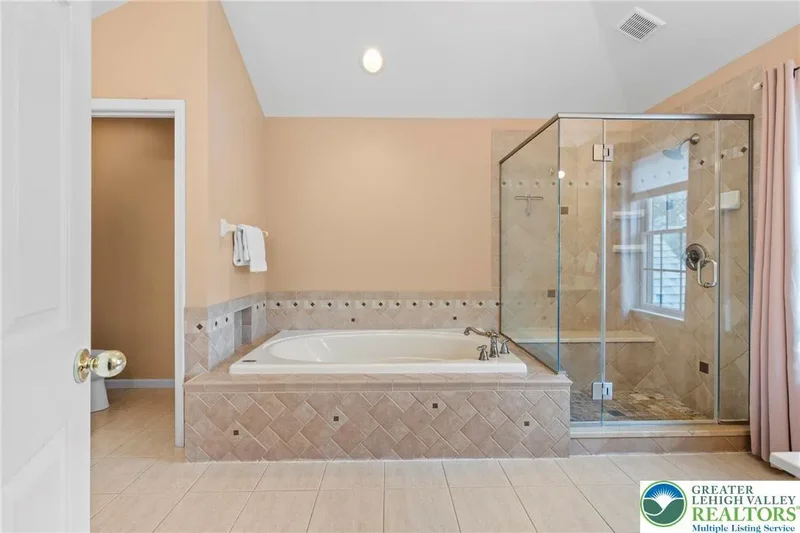 3217 Burnham Court, Upper Saucon Twp, PA 18034, DeSales University, Pennsylvania, United States. - Photo 23