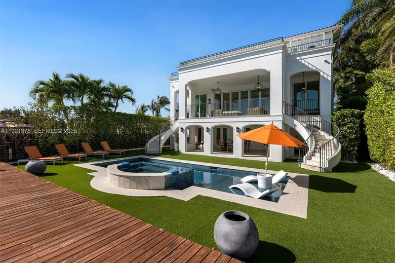 1460 S Treasure Dr, North Bay Village, FL 33141, Miami Beach, Florida, United States. - Photo 9