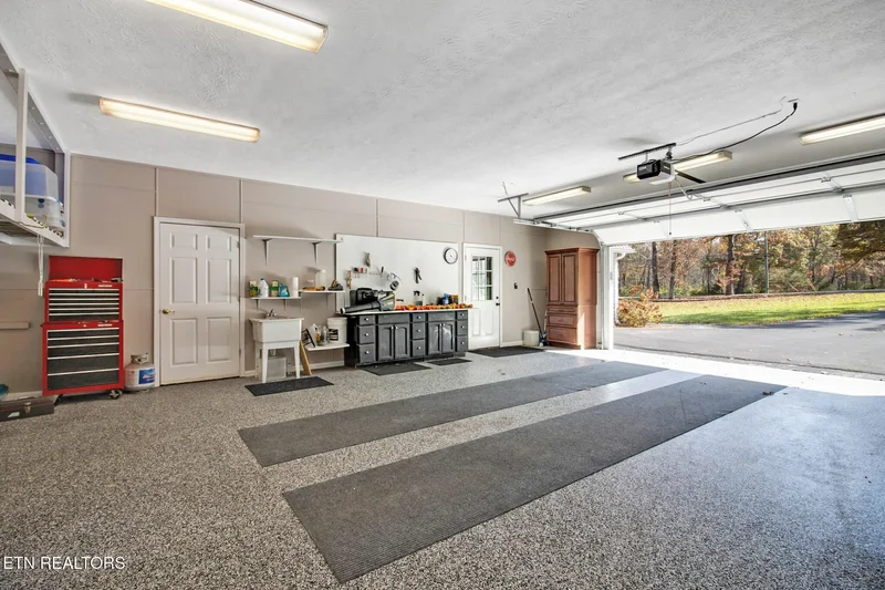 9521 Cherokee Trl, Crossville, TN 38572, Crossville, Tennessee, United States. - Photo 47