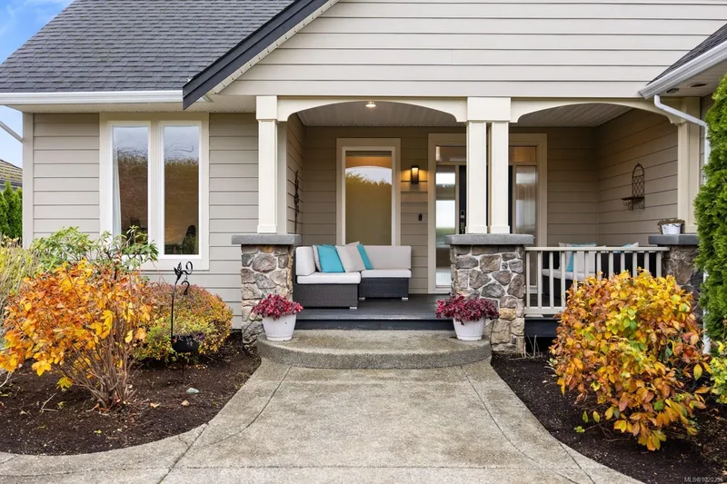1614 Trumpeter Cres, Courtenay, British Columbia, Canada. - Photo 13