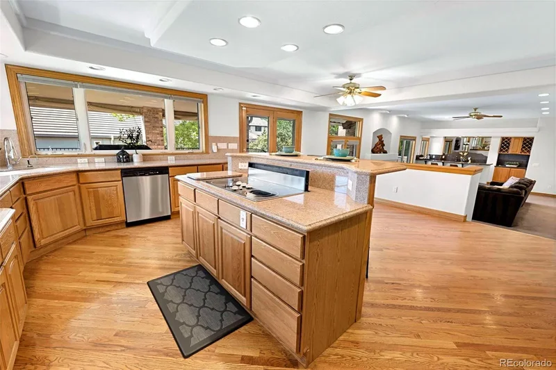 2595 S Harlan Court, Lakewood, Colorado, United States. - Photo 10
