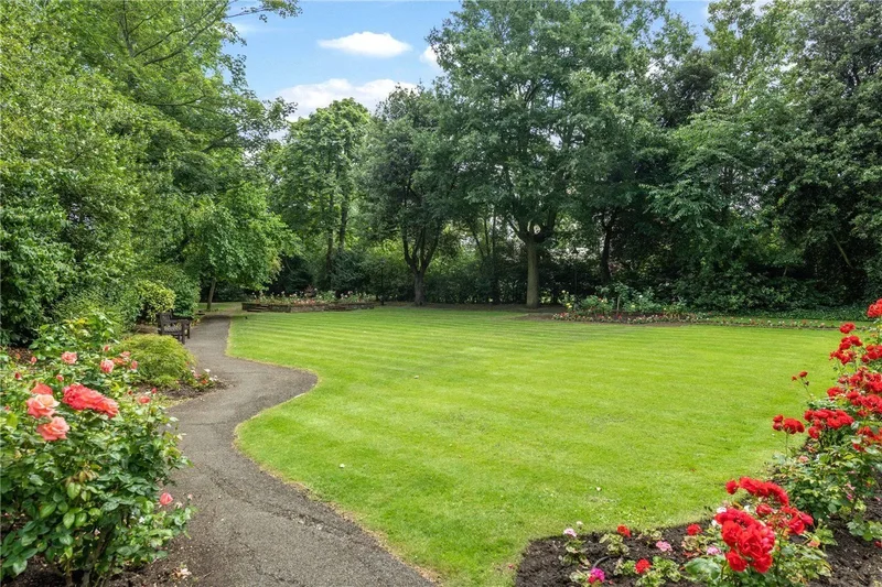 Abbey Lodge, Regent's Park, London, England, United Kingdom. - Photo 8