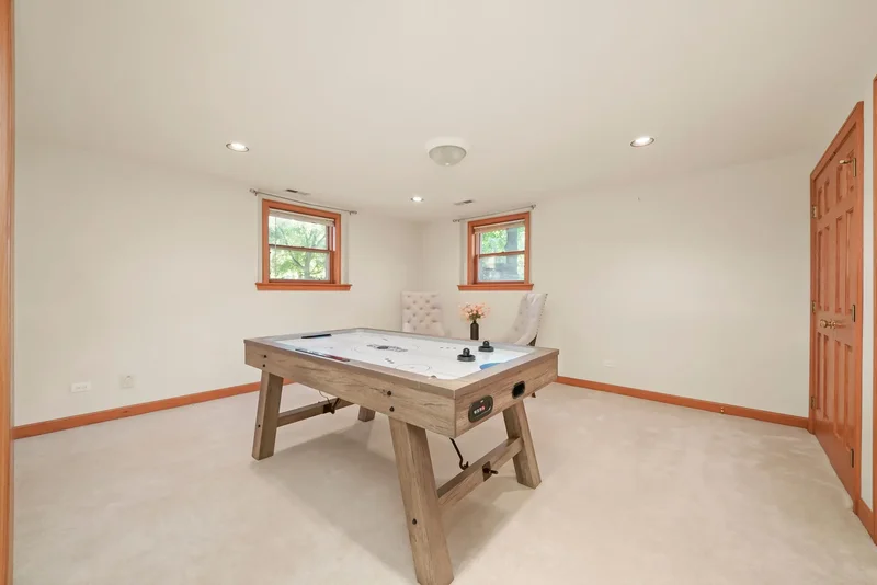 15 S Wynstone Drive , North Barrington, IL 60010, Barrington Hills, Illinois, United States. - Photo 89