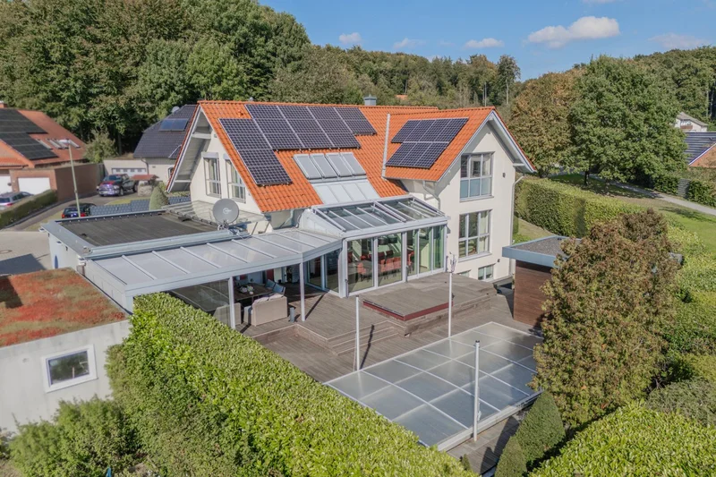 Energieeffizienz trifft Luxus – exklusives Einfamilienhaus mit Spa-Oase und modernster Technik