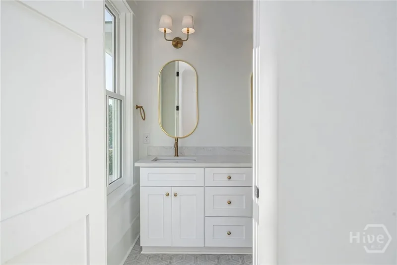 302 W 38th Street, Savannah, Georgia, United States. - Photo 14