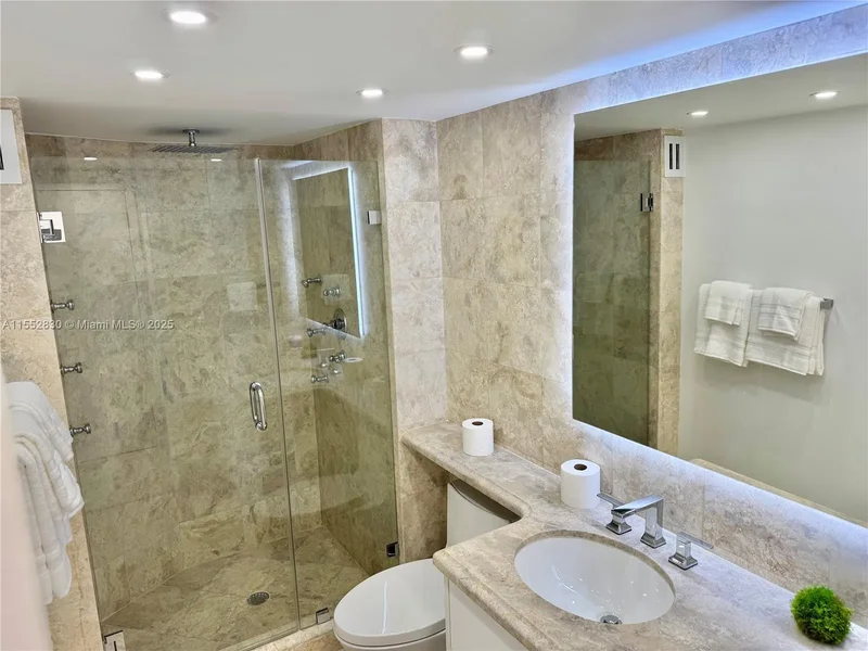 1111 Crandon Blvd A404, Key Biscayne, FL, 33149, USA, Key Biscayne, Florida, United States. - Photo 34