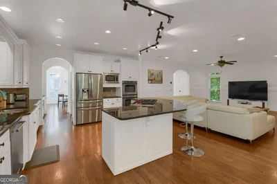 Thumbnail 16