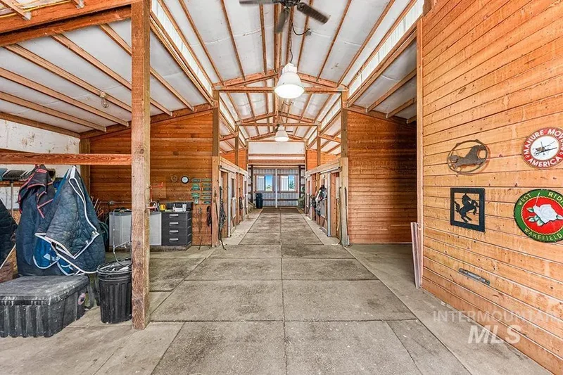 999 N Cow Horse Dr, Kuna, ID 83634, Kuna, Idaho, United States. - Photo 33