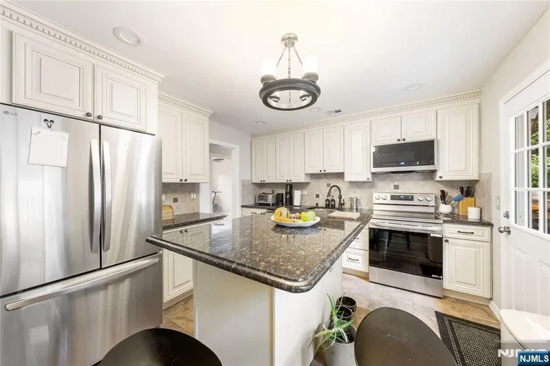 135 Wildwood Avenue, Montclair, NJ 07043, Montclair, New Jersey, United States. - Photo 9