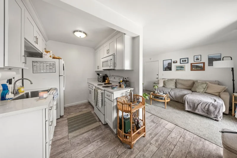 316 West Valerio Street , Santa Barbara, CA 93101, Santa Barbara, California, United States. - Photo 20