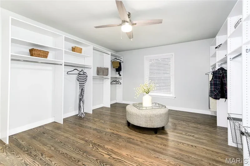 18 Country Aire Drive, St Louis, MO 63131, Town and Country, Missouri, United States. - Photo 26