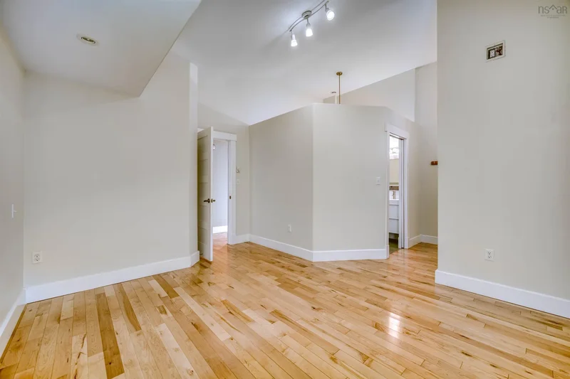 243 Pelham Street, Lunenburg, Nova Scotia, Canada. - Photo 31