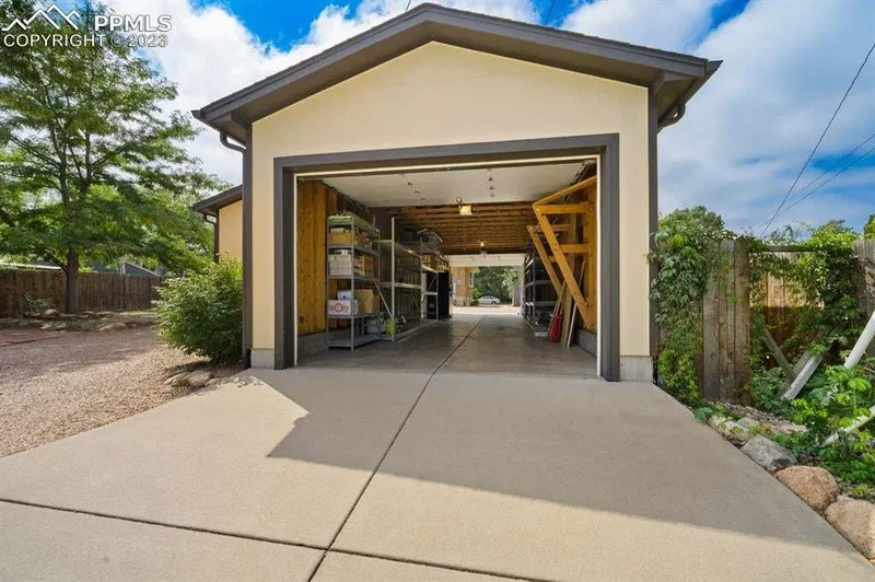 2606 Summit Drive, Colorado Springs, CO 80909, Colorado Springs, Colorado, United States. - Photo 17