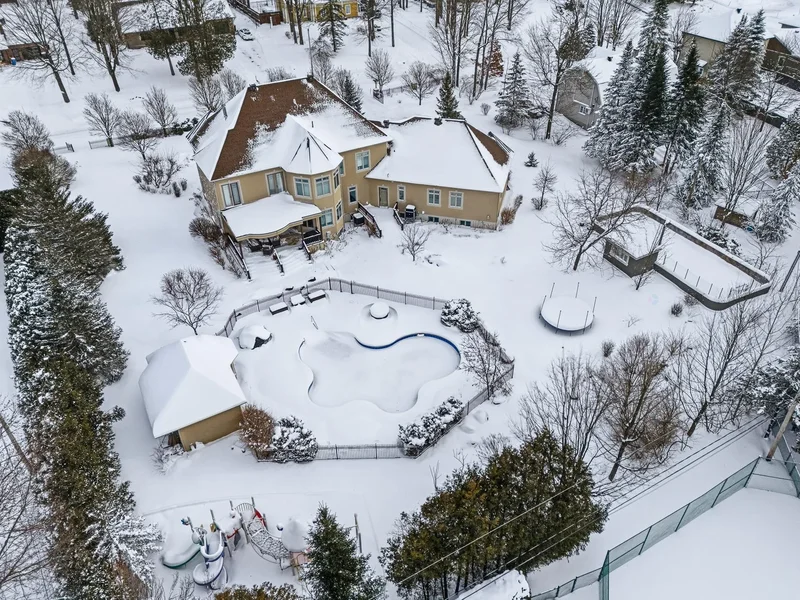 240 Rue Harvey, Granby, Quebec, Canada. - Photo 27