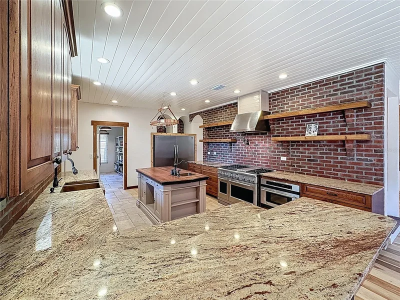 19600 E STATE ROAD 64, Bradenton, Florida, United States. - Photo 15