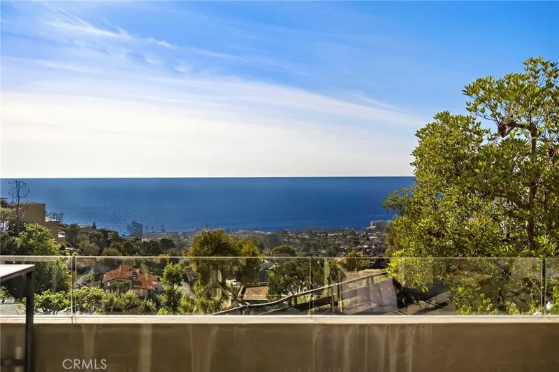 6 Pacific Vista, Laguna Beach, CA 92651, Laguna Beach, California, United States. - Photo 32