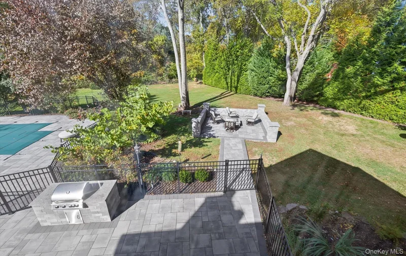 375 Vanderbilt Parkway, Dix Hills, NY 11746, Huntington Station, New York, United States. - Photo 34