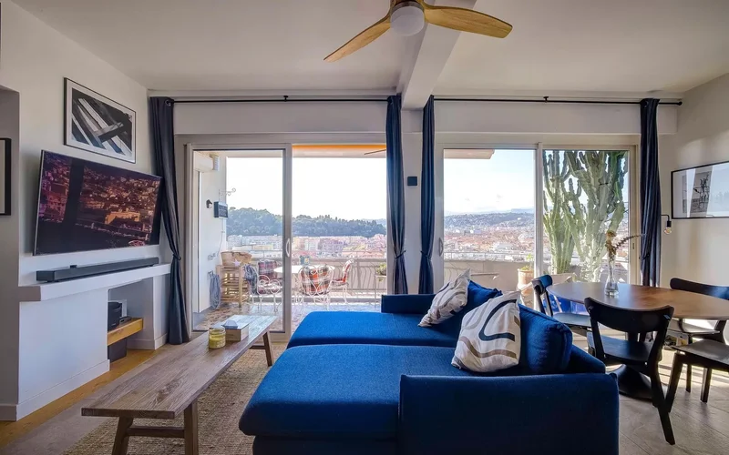 Charming 2-Bed Apartment in Nice - Cozy, Modern, and Bright