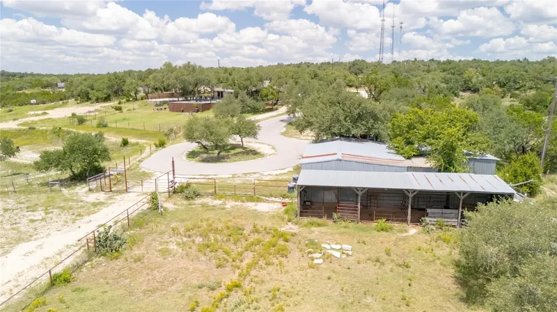 110 Longhorn LN, Dripping Springs, Texas, United States. - Photo 21