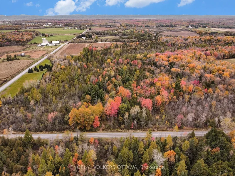 4751 PEARL Road, L'Orignal, Ontario, Canada. - Photo 18