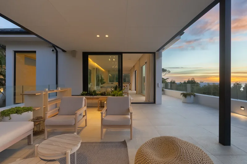 15 Quebec Rd, Camps Bay, Cape Town, 8040, South Africa, Cape Town, Western Cape, South Africa. - Photo 12
