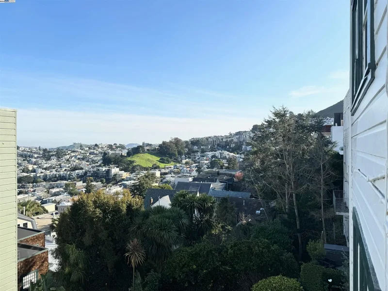 4499 17th, San Francisco, California, United States. - Photo 4