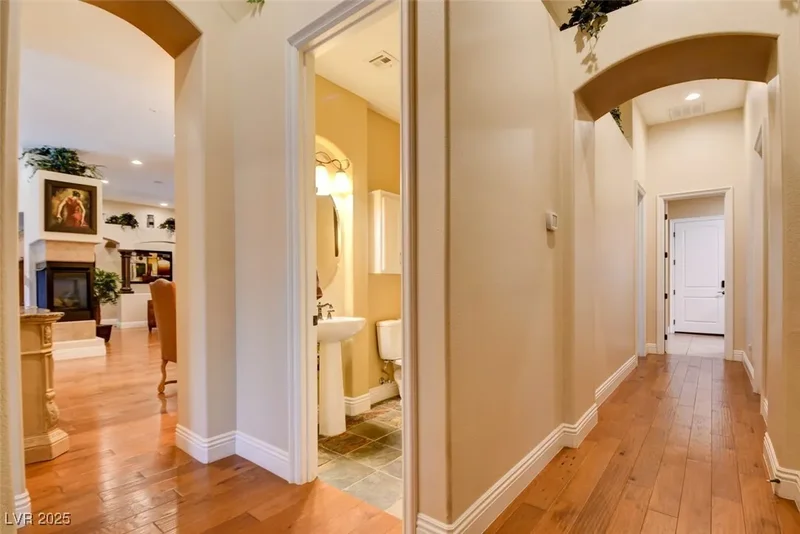 8465 Picket Ridge Court, Las Vegas, Nevada, United States. - Photo 39