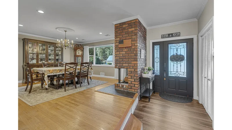 41 Landing Lane, Port Jefferson, New York, United States. - Photo 2