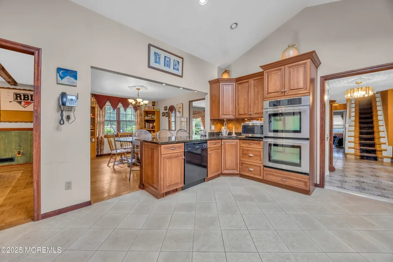 11 Dutch Road, East Brunswick, NJ 08816, East Brunswick, New Jersey, United States. - Photo 2