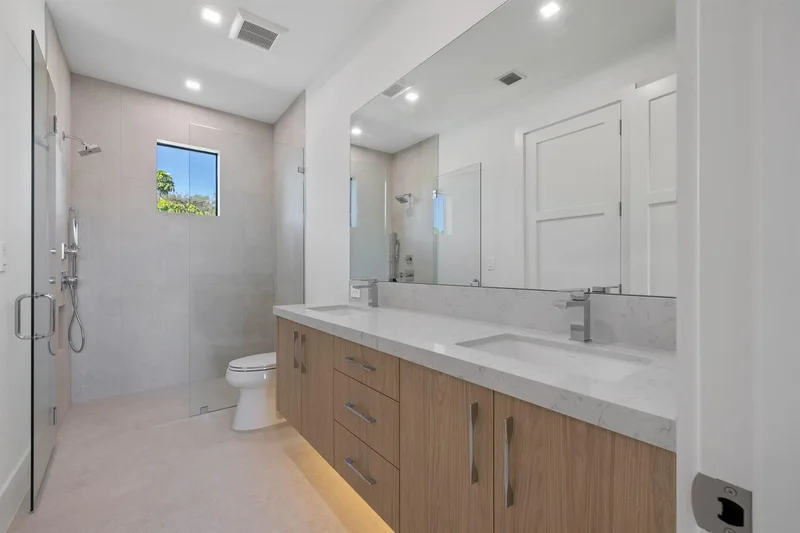 11721 Lake Shore Place, North Palm Beach, Florida, United States. - Photo 37