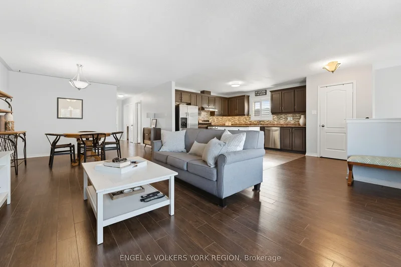 23 Weir Street, Bradford West Gwillimbury, Ontario, Canada. - Photo 19