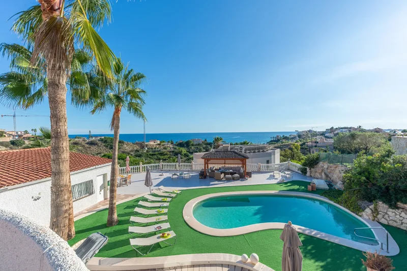 Chalet 8 Bedrooms Sale El Campello