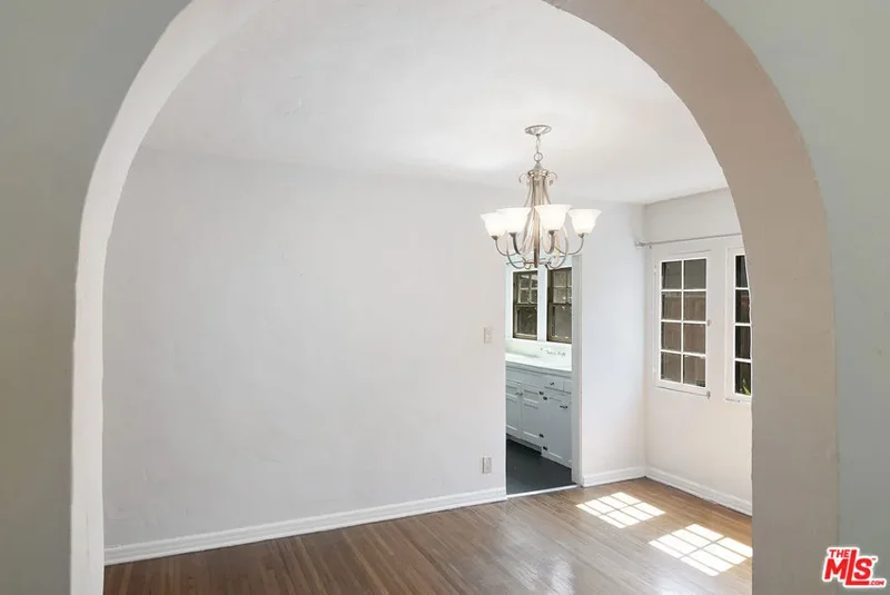 1016 S Curson Avenue, Los Angeles, California, United States. - Photo 28