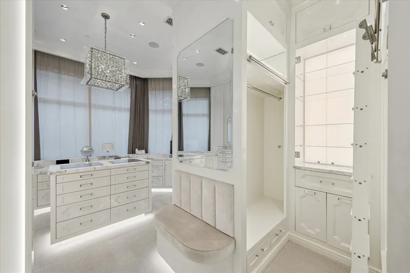 220 Merrie Way Lane, Houston, TX 77024, Houston, Texas, United States. - Photo 25