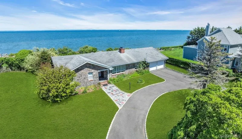 2100 Sound Drive, Greenport West, New York, United States. - Photo 36