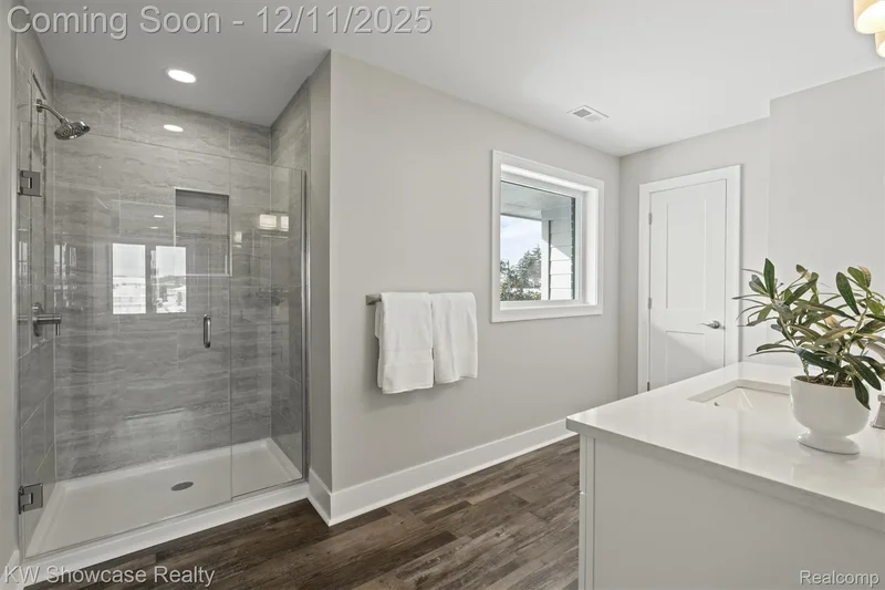 9090 Buckingham Street, White Lake Charter Township, MI 48386, Pontiac, Michigan, United States. - Photo 31