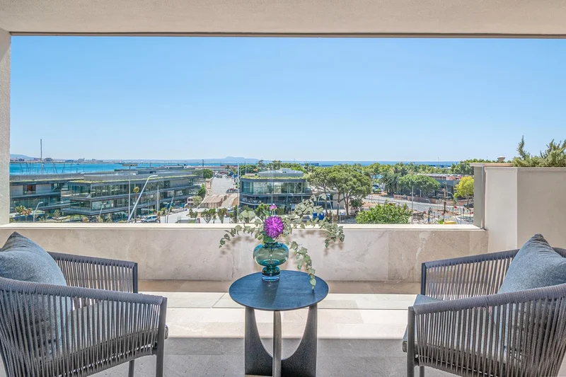Luxury Apartment With Bay Cathedral Views In Palma