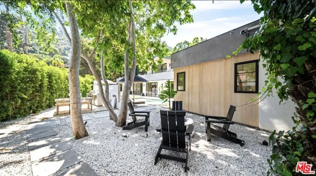 1914 N Laurel Canyon Boulevard, Los Angeles, California, United States. - Photo 4