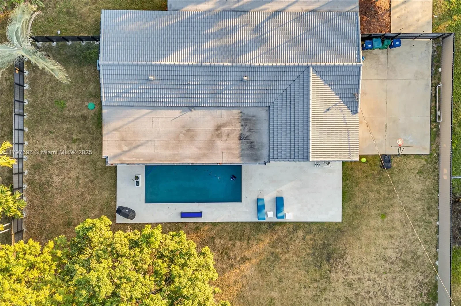 8501 SW 142nd St, Coral Gables, Florida, United States. - Photo 54