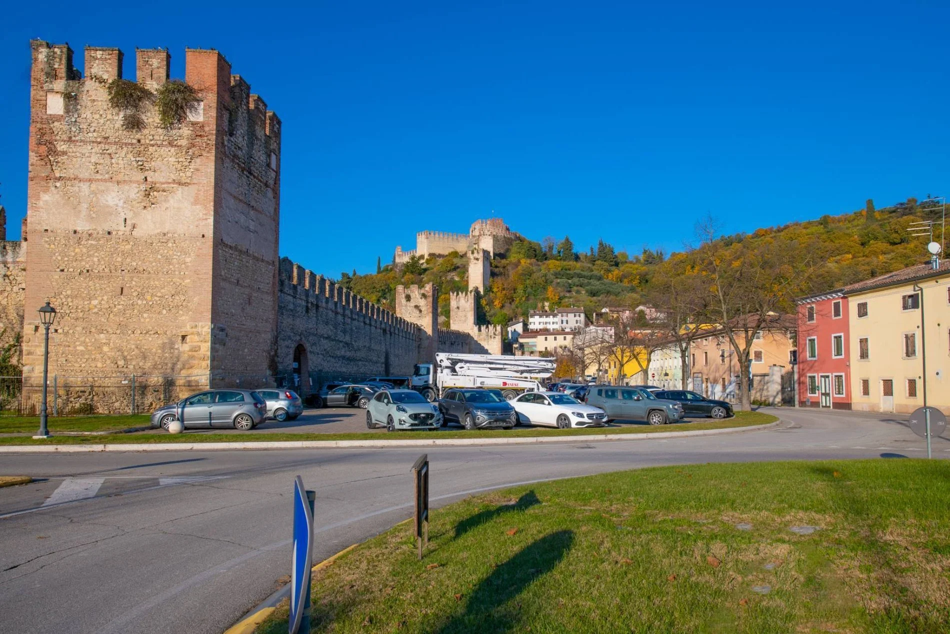 Via Adolfo Mattielli Pittore, Soave, Veneto, Italy. - Photo 5