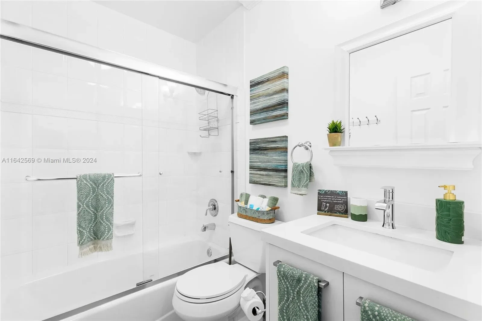 941 SE 4th Ave, Pompano Beach, Florida, United States. - Photo 5
