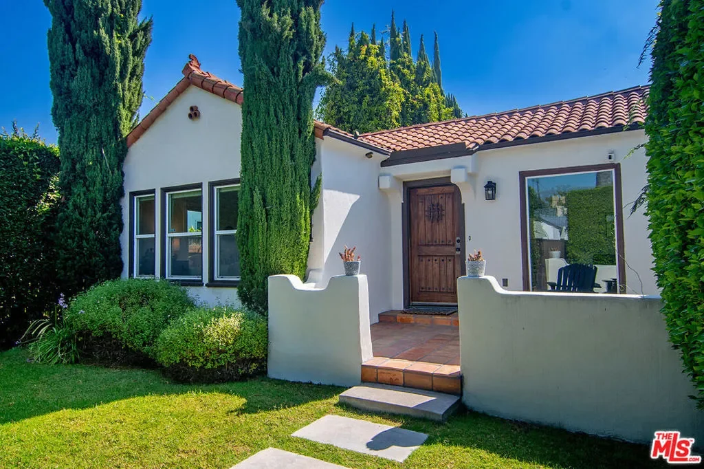 502 N Crescent Heights Boulevard, West Hollywood, California, United States. - Photo 3