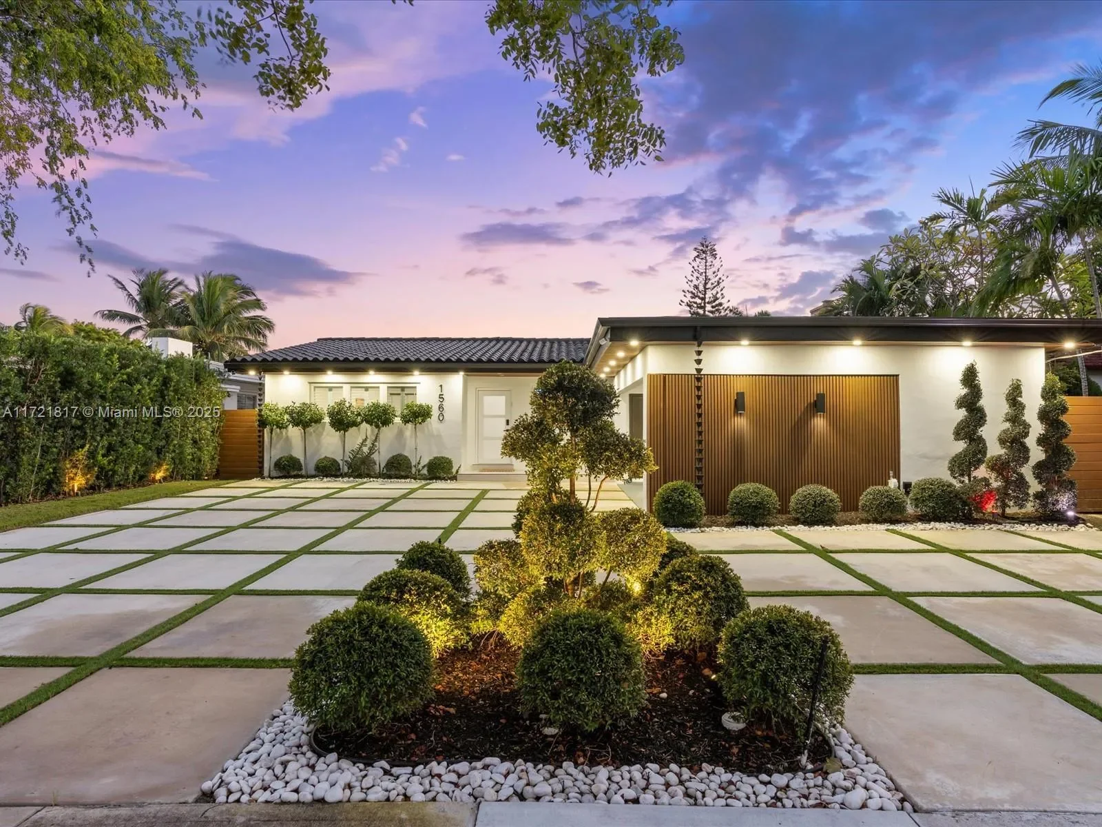 1560 Cleveland Road, Miami Beach, Florida, United States. - Photo 13