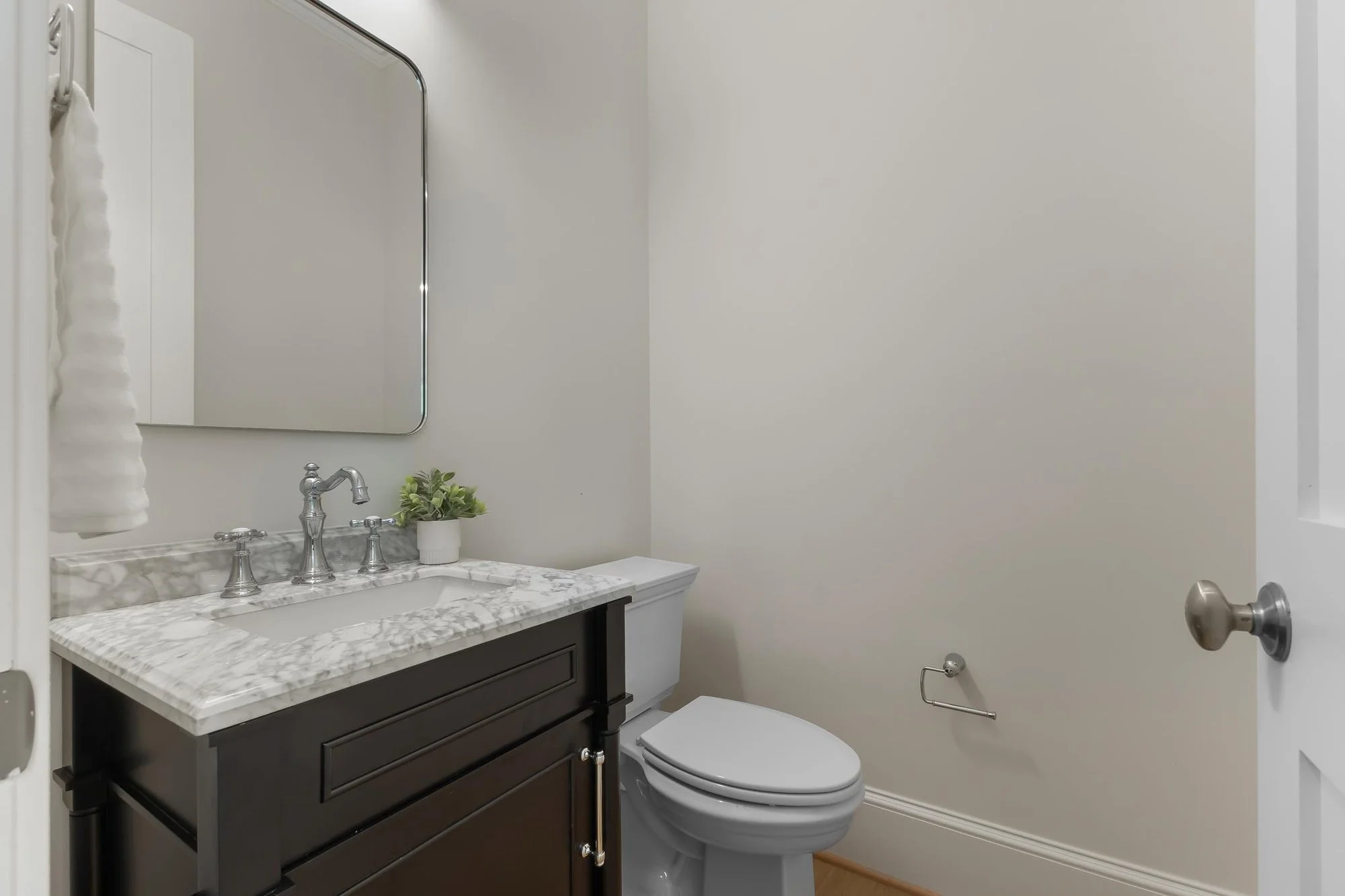 8628 Plymouth Road , Alexandria, VA 22308, Fort Hunt, Virginia, United States. - Photo 24