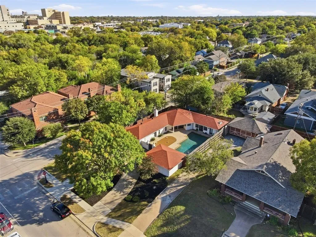 2201 Mistletoe Boulevard, Fort Worth, Texas, United States. - Photo 25