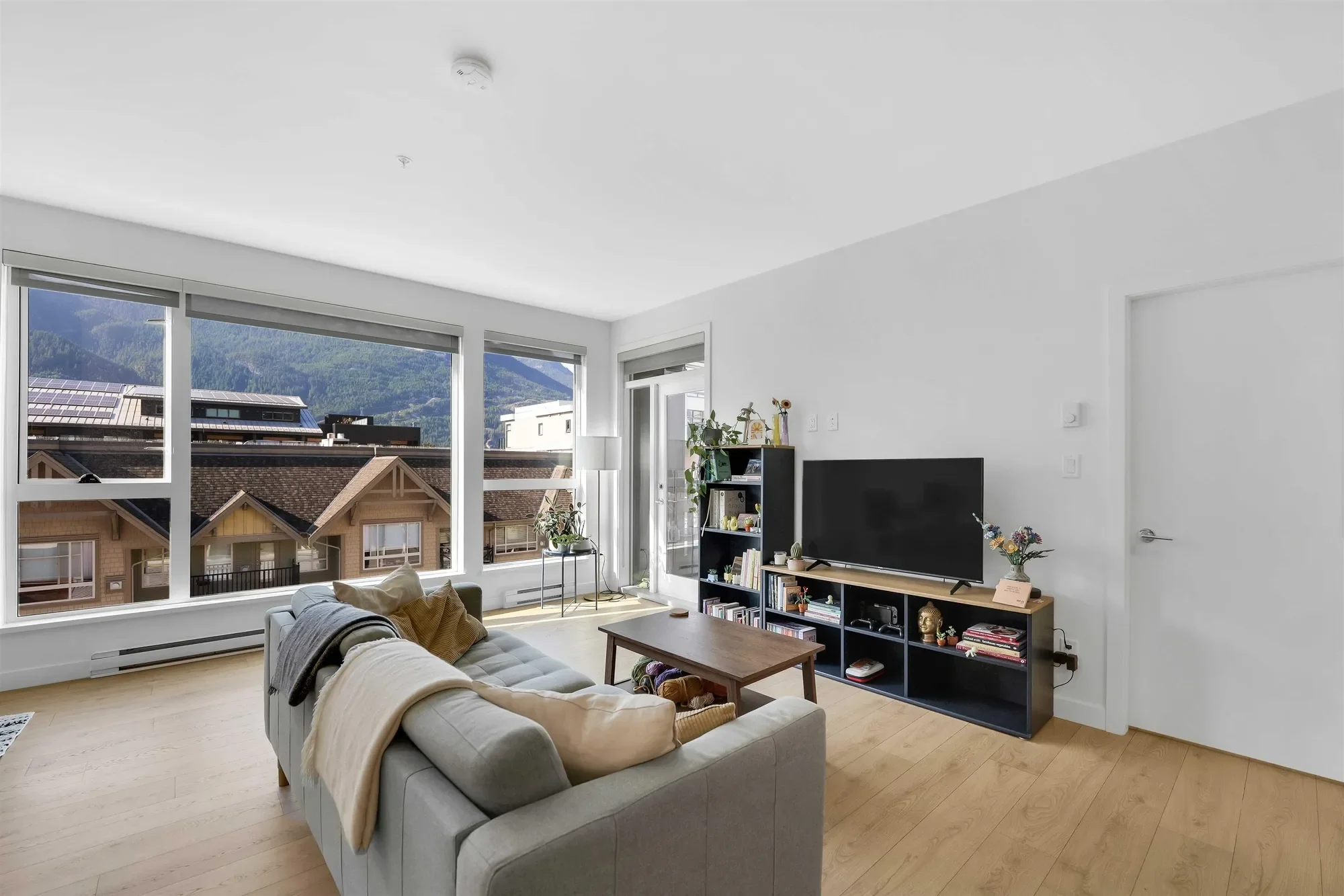 1365 Victoria Street 607, Squamish, British Columbia, Canada. - Photo 20