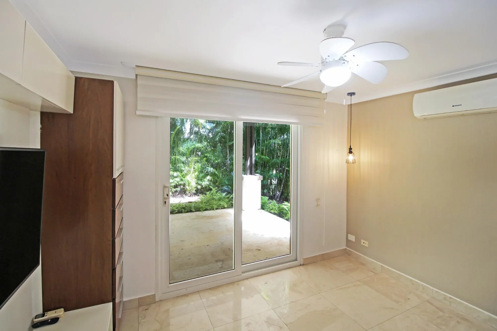 Gallery photo 6